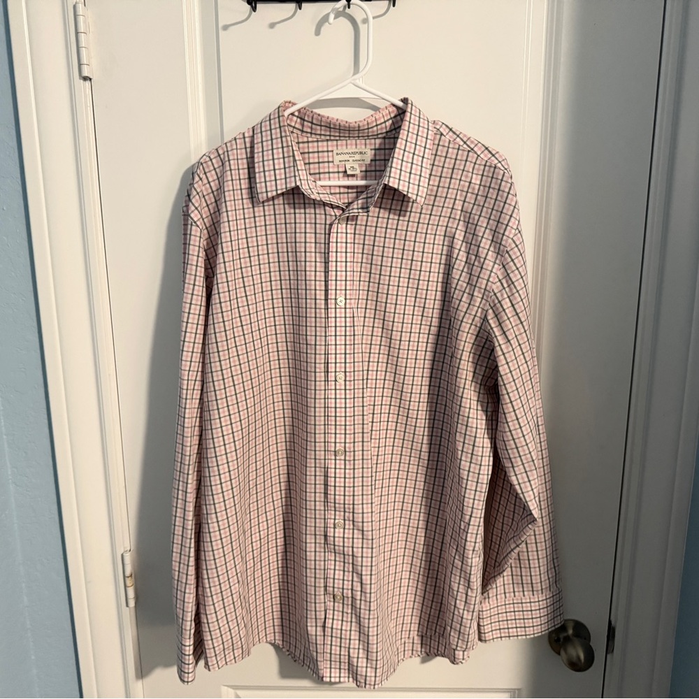 Banana Republic Men's Pink and Navy Checker Classic Fit Dress Shirt XXL 18-18.5